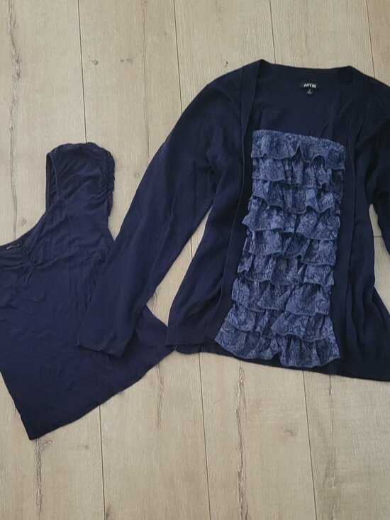 Lot of 2 Blue Elegant Princess Tops - Picture 1 of 3